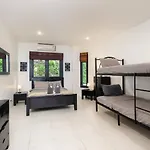 Villa Sky At Paradise Village
